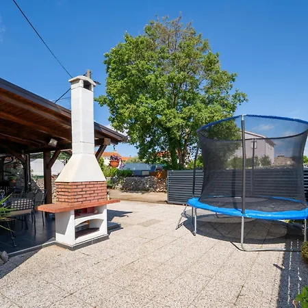 Radmila 1 By Interhome